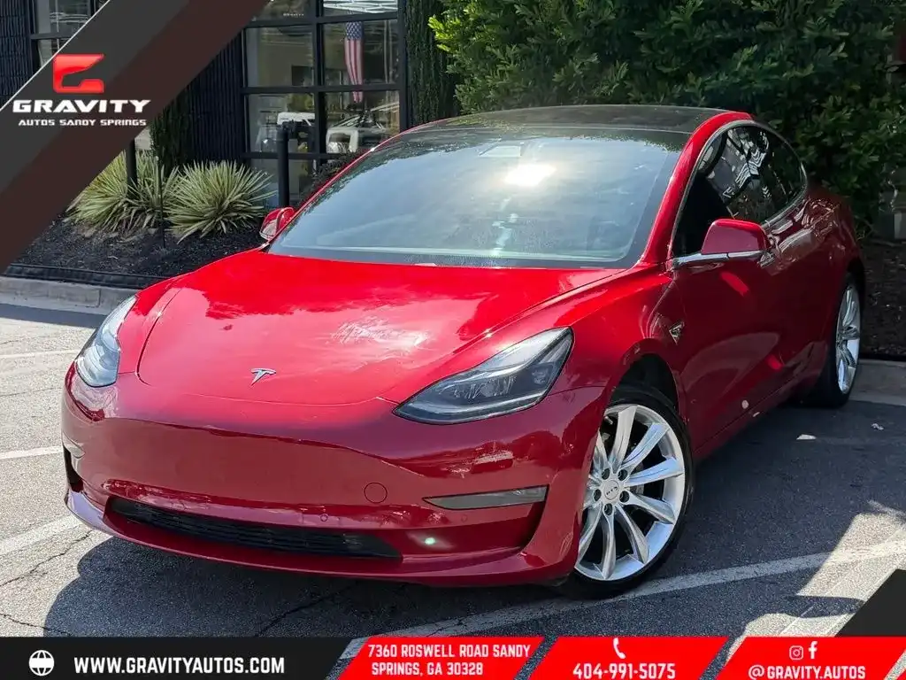 2020 Tesla Model 3 Standard Range Plus's photo