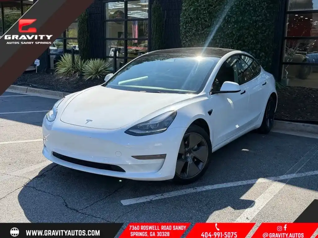 2021 Tesla Model 3 Standard Range Plus's photo