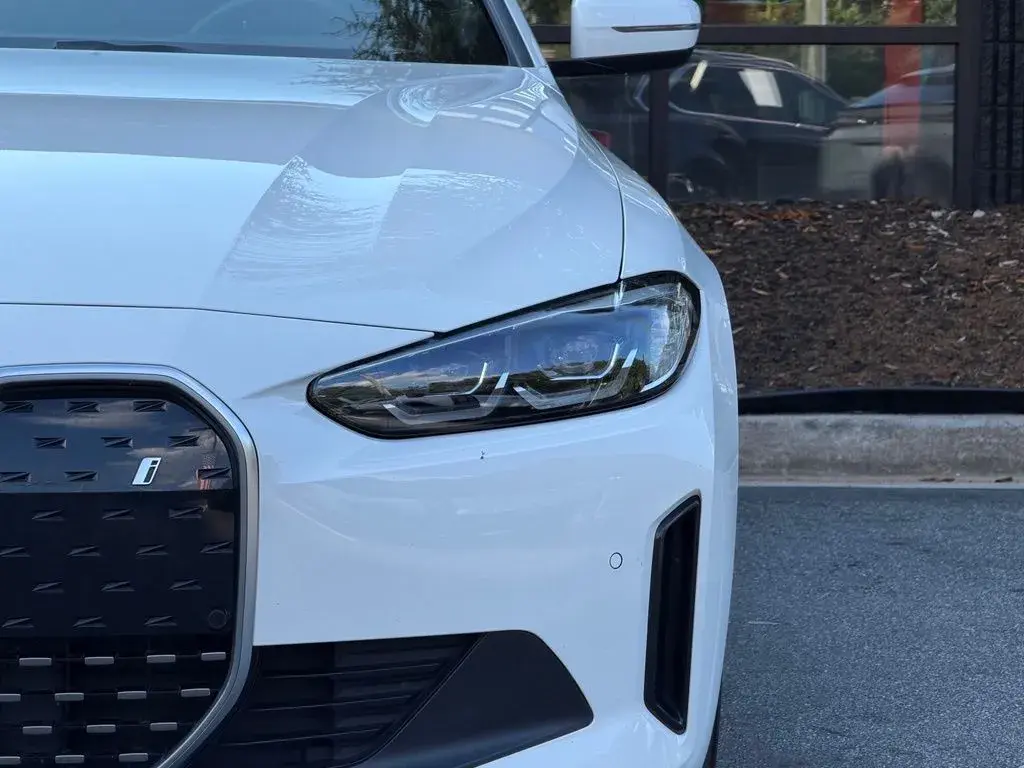 2024 BMW i4 eDrive40 photo 5