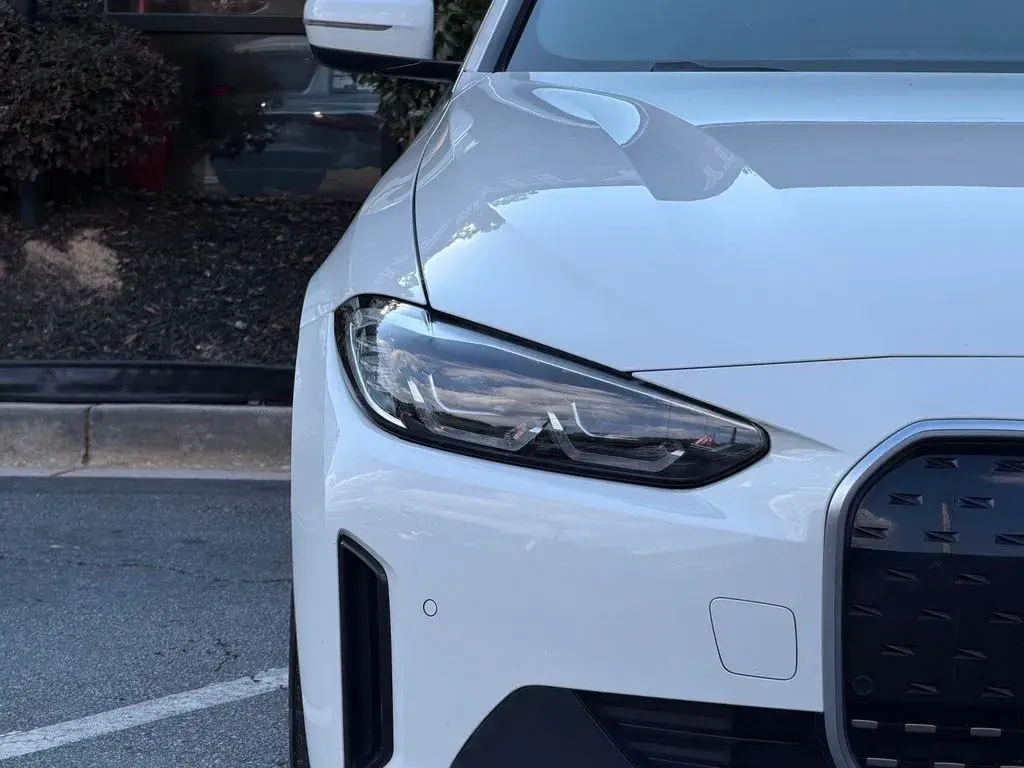 2024 BMW i4 eDrive40 photo 4