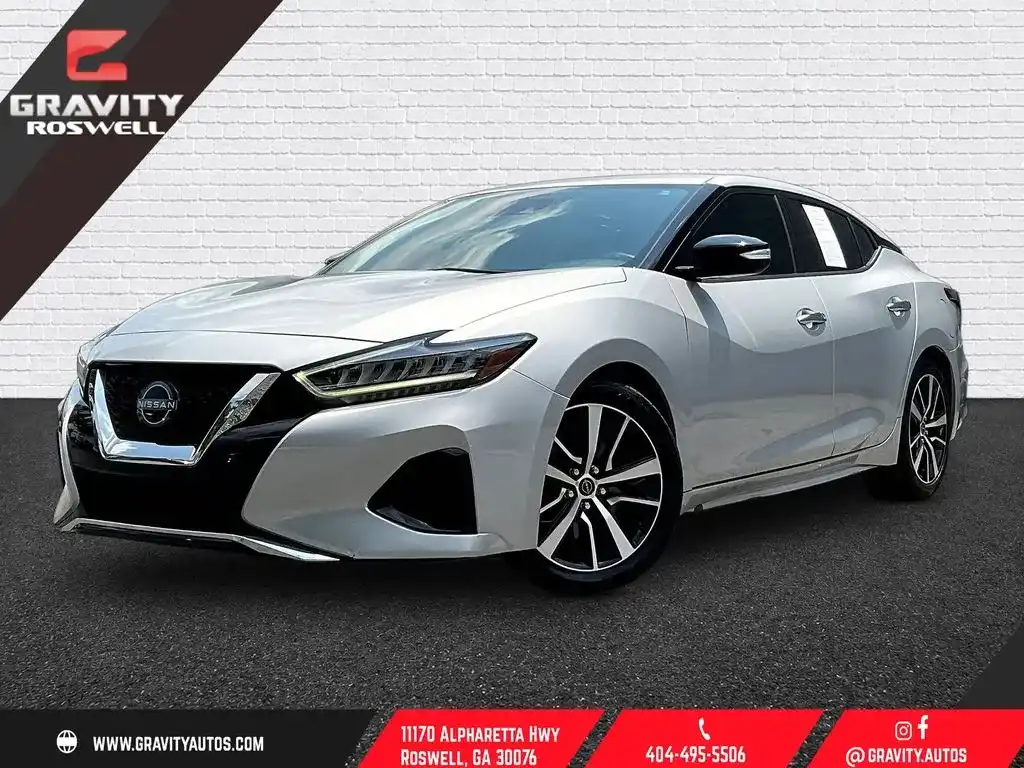 2023 Nissan Maxima SV's photo