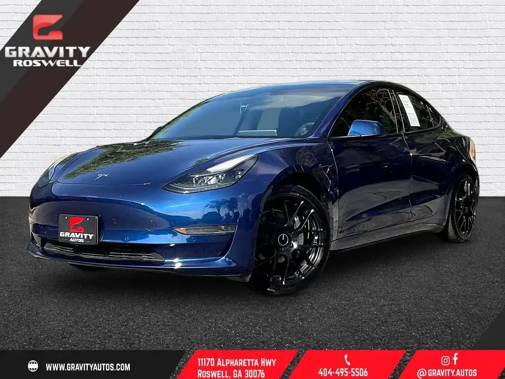 2022 Tesla Model 3 Standard Range Plus's photo