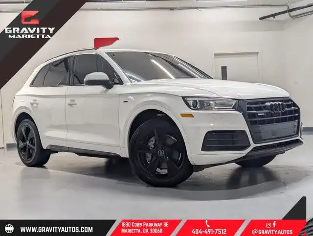 2020 Audi Q5 45 Titanium quattro S tronic Premium's photo