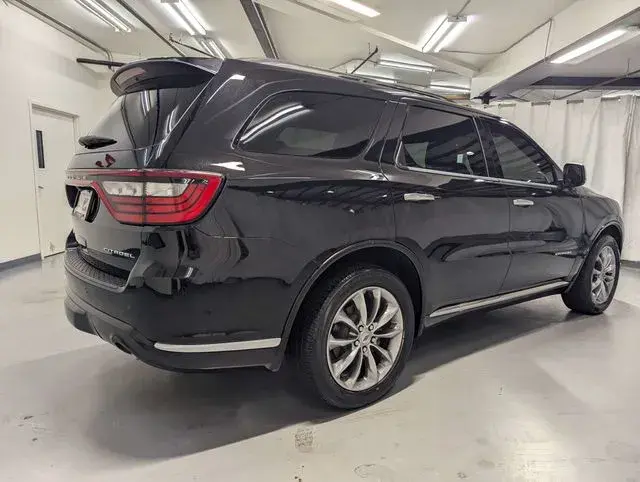 2023 Dodge Durango Citadel RWD photo 3