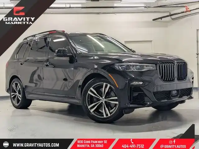 2022 BMW X7 M50i's photo