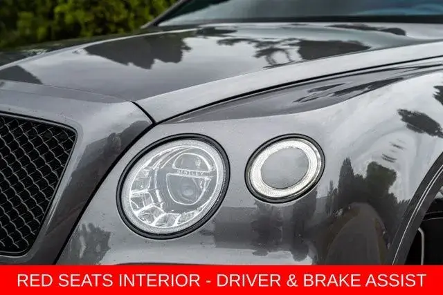 2020 Bentley Bentayga V8 photo 4