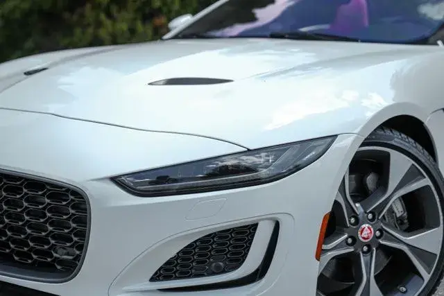 2021 Jaguar F-TYPE First Edition Convertible photo 4