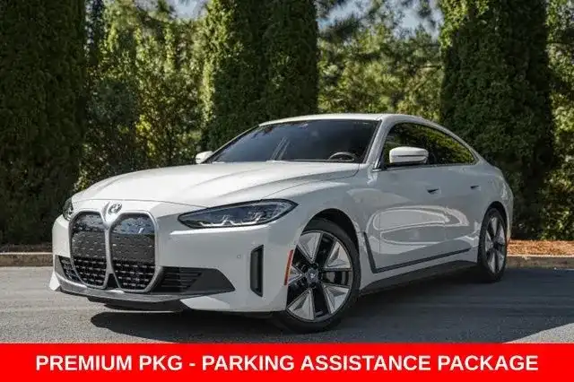 2023 BMW i4 eDrive35's photo