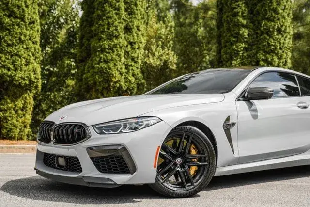 2023 BMW M8 Competition photo 3