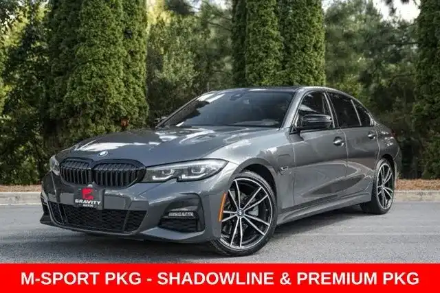 2022 BMW 3 Series 330e Sedan's photo
