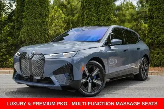 2024 BMW iX xDrive50's photo