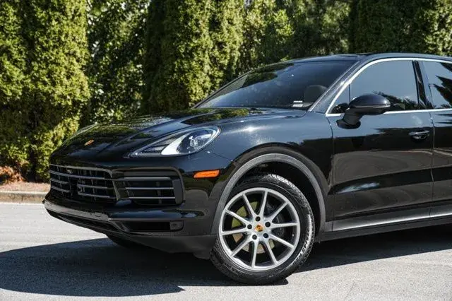 2019 Porsche Cayenne Base photo 3