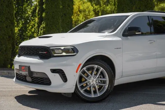 2025 Dodge Durango R/T AWD photo 3