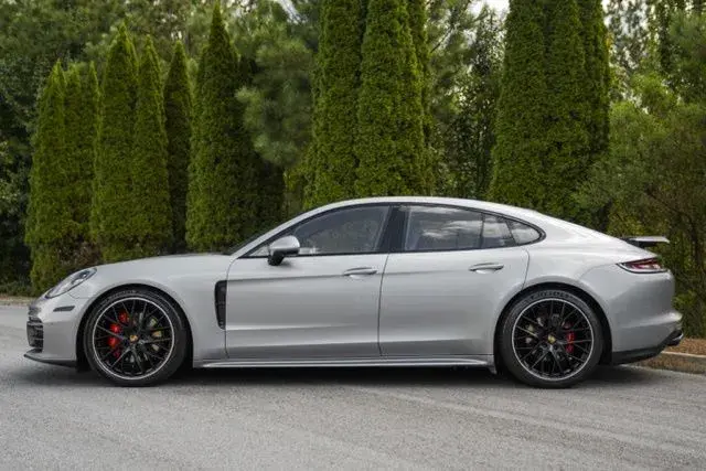 2021 Porsche Panamera 4S photo 5