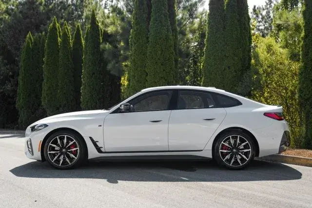 2023 BMW i4 eDrive40 photo 5