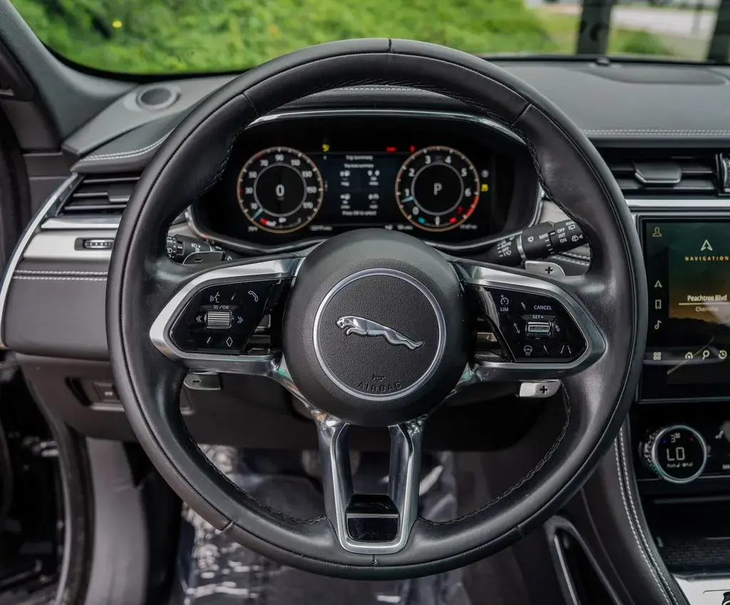 2024 Jaguar F-PACE P250 R-Dynamic S photo 5