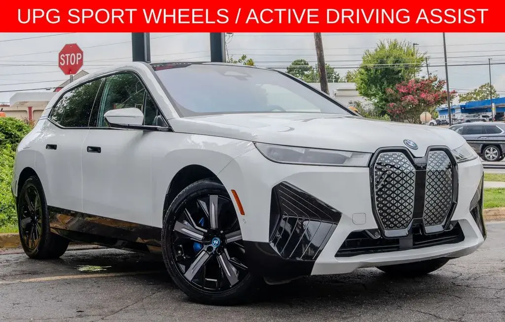 2024 BMW iX xDrive50 photo 3