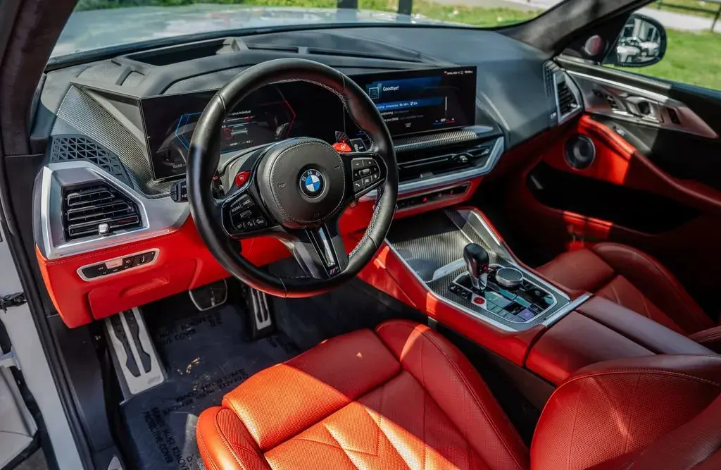 2023 BMW XM Base photo 4