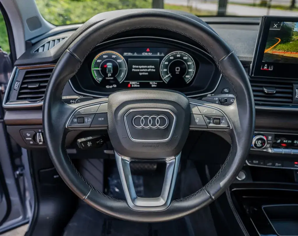 2023 Audi Q5 55 e Premium Plus photo 5