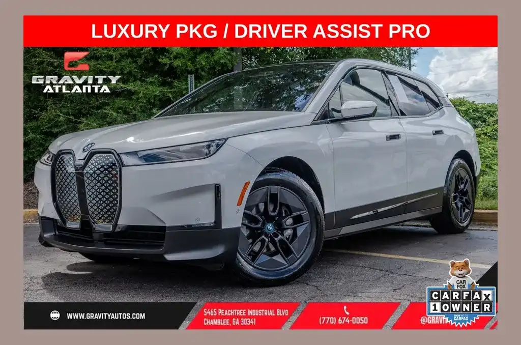 2025 BMW iX xDrive50's photo