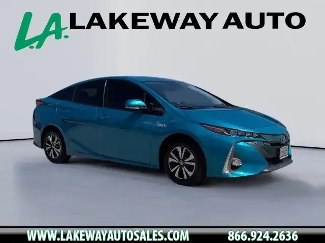 2017 Toyota Prius Prime Advanced's photo