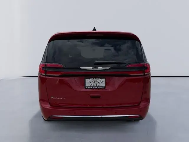 2025 Chrysler Pacifica Select photo 4
