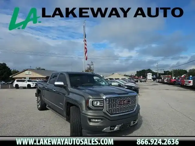 2017 GMC Sierra 4WD Crew Cab Short Box's photo