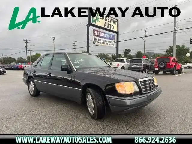 1994 Mercedes-Benz E-Class's photo