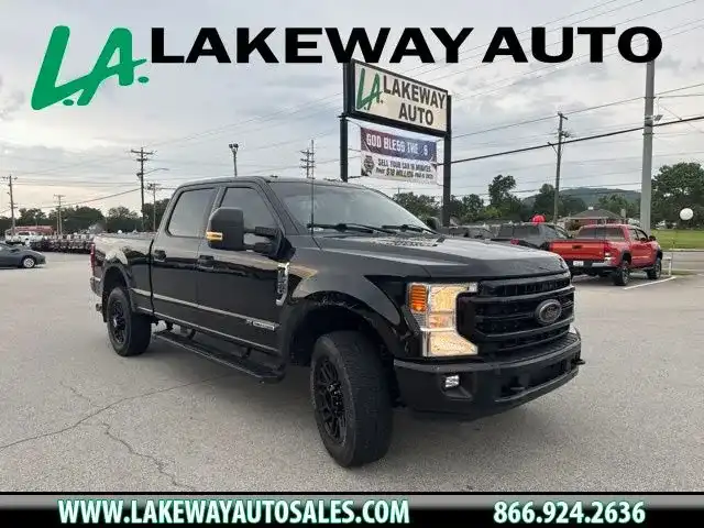 2022 Ford F-250 XLT 4x4 Crew Cab 176 in's photo