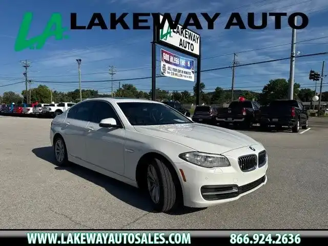 2014 BMW 5 Series 528i Sedan's photo