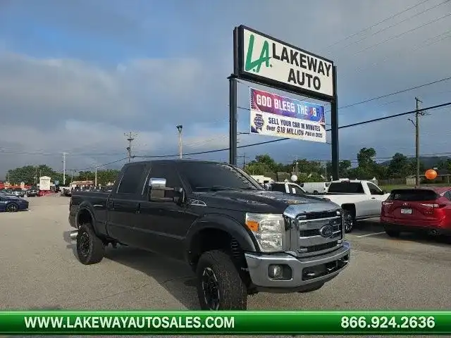 2015 Ford F-250 XLT 4x4 Crew Cab 172 in's photo