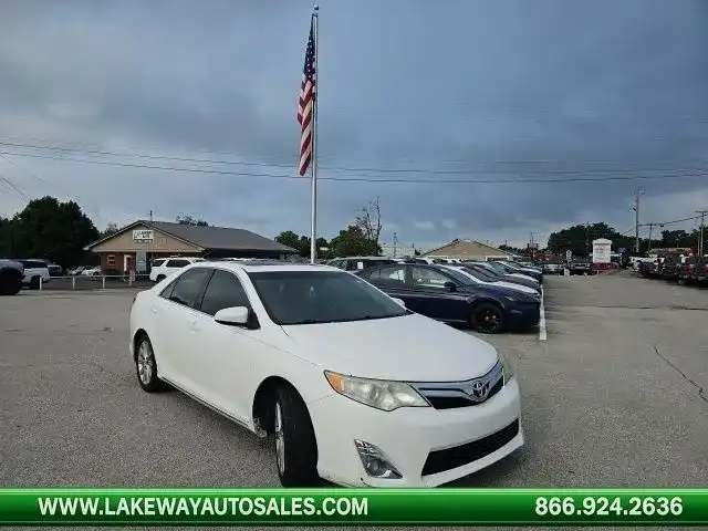 2012 Toyota Camry 2.5 Auto XLE's photo