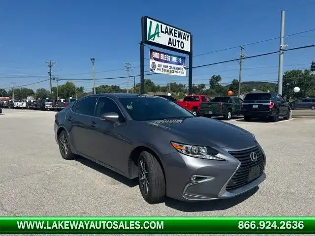 2016 Lexus ES 350 350's photo