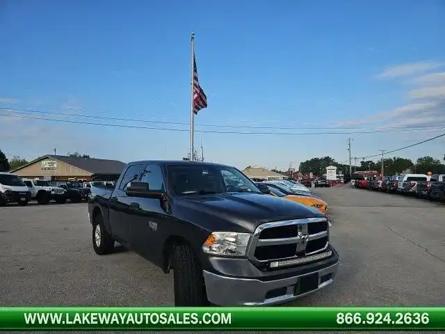 2023 RAM 1500 Classic SLT 4WD Crew Cab 5'7's photo