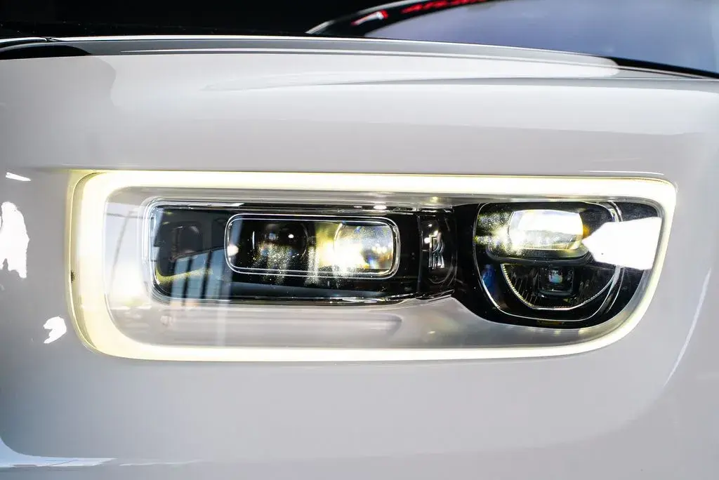 2022 Rolls-Royce Phantom Base photo 5