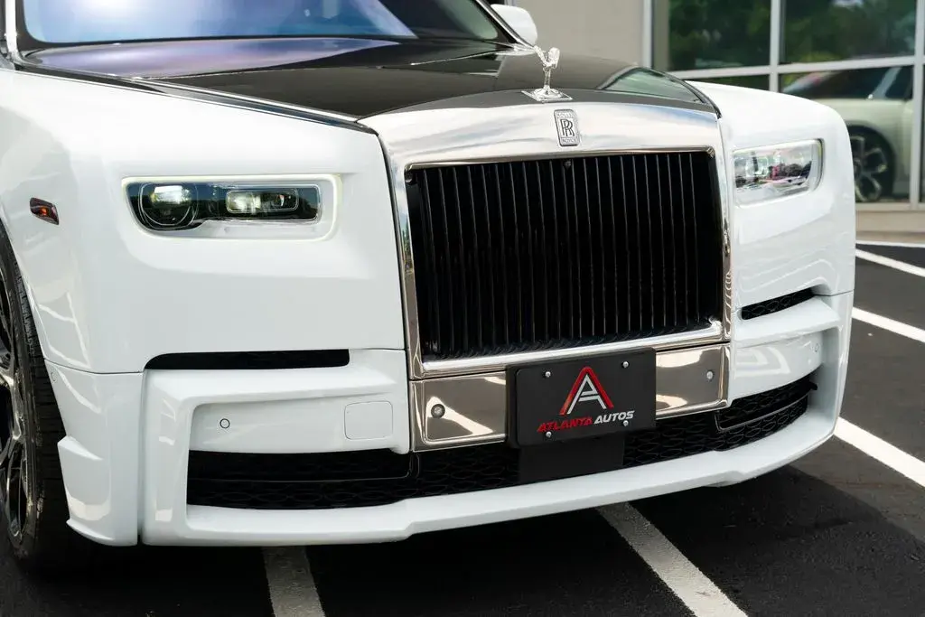 2022 Rolls-Royce Phantom Base photo 5