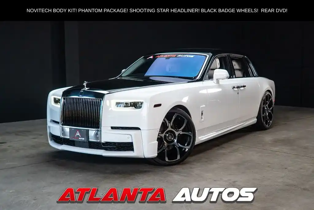 2022 Rolls-Royce Phantom Base's photo