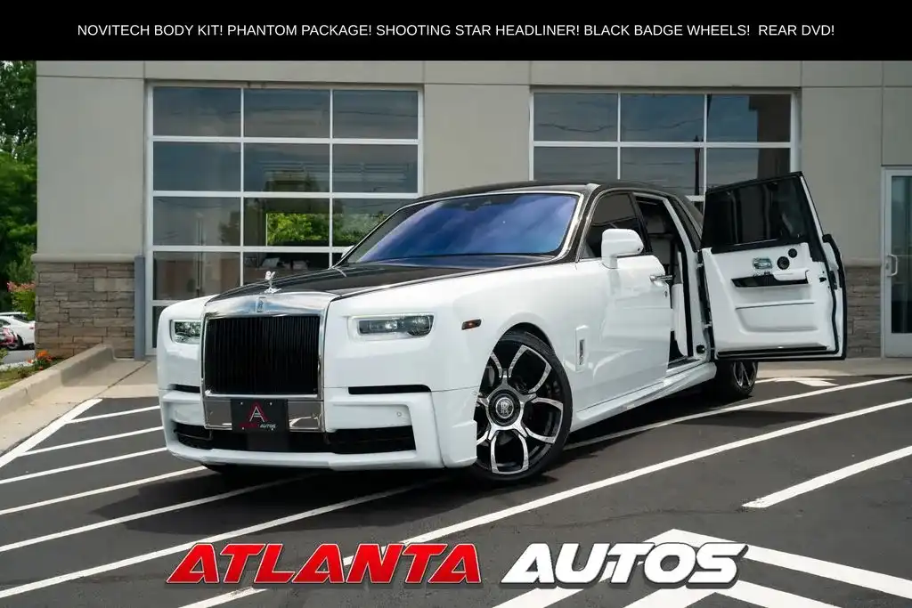 2022 Rolls-Royce Phantom Base's photo