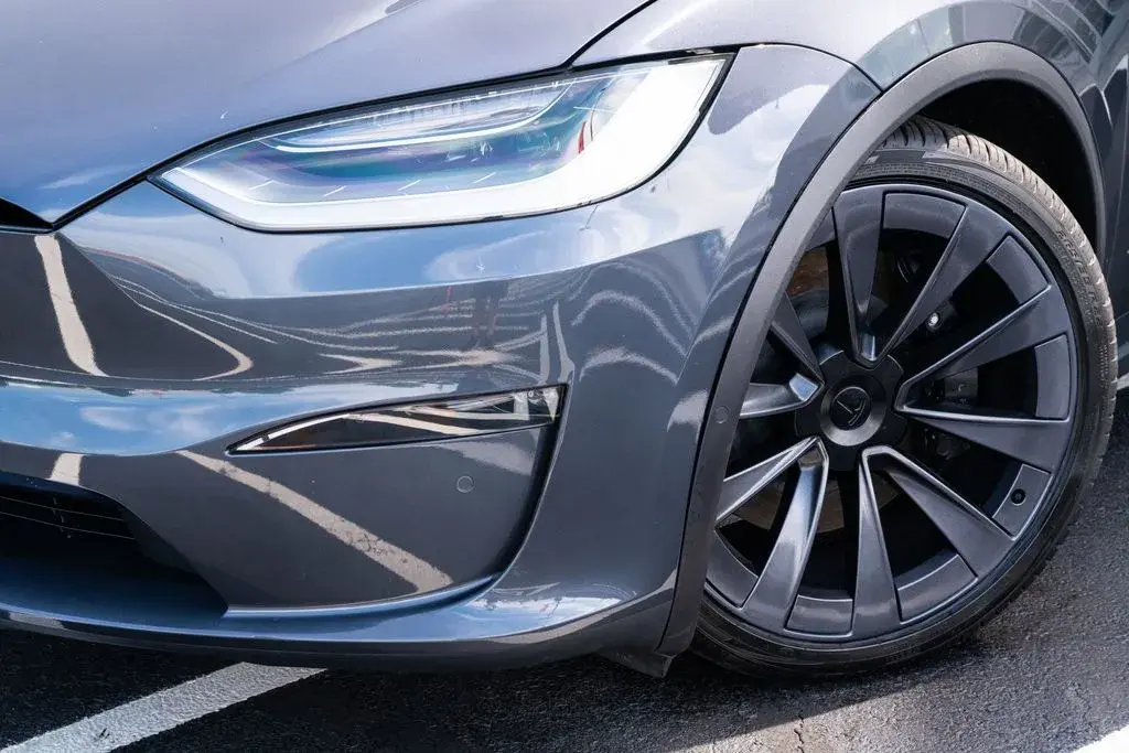 2023 Tesla Model X Long Range photo 3