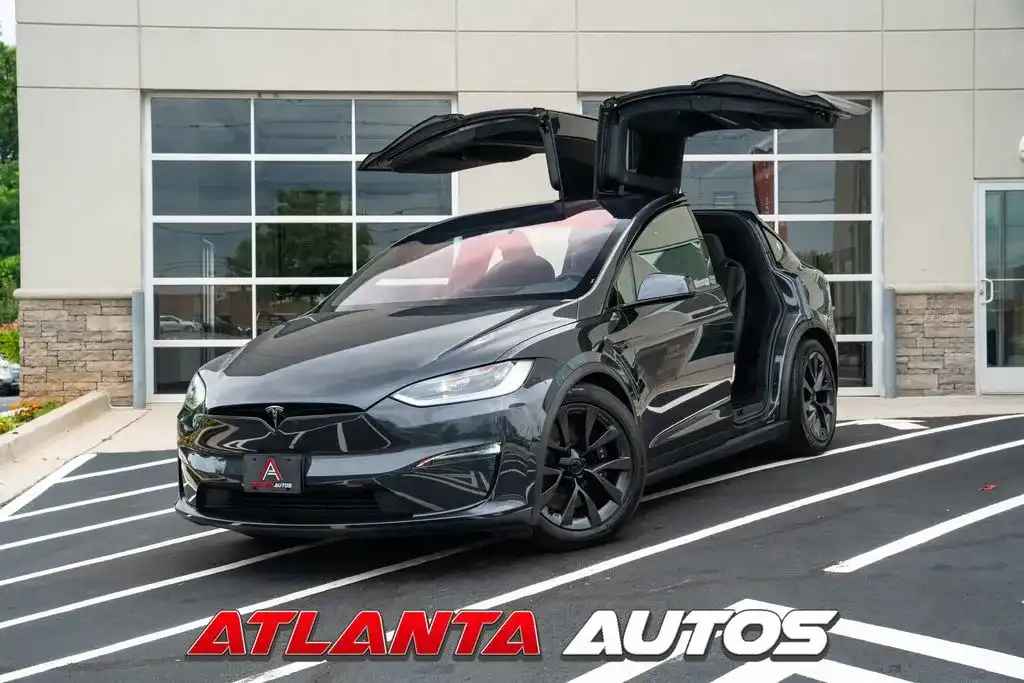 2024 Tesla Model X Long Range's photo