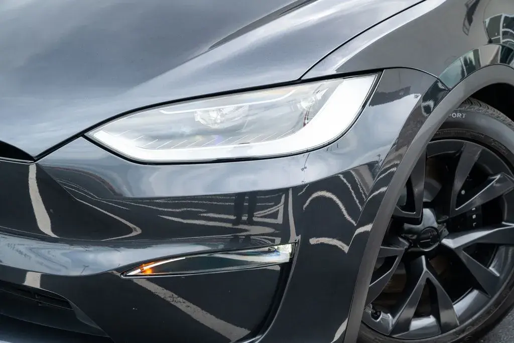 2024 Tesla Model X Long Range photo 3