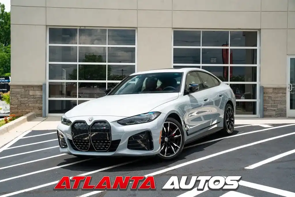 2023 BMW i4 M50's photo