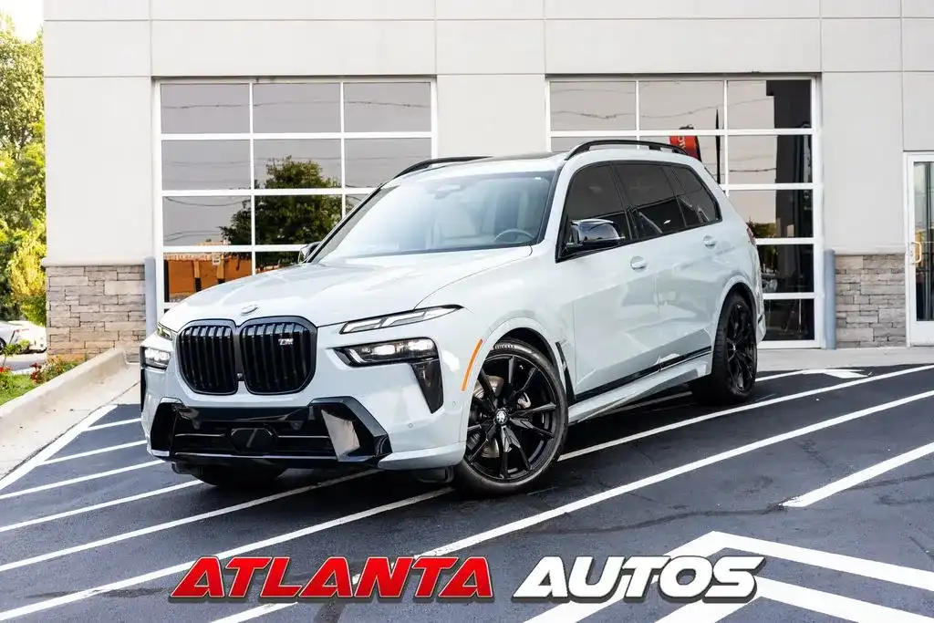 2024 BMW X7 M60i's photo