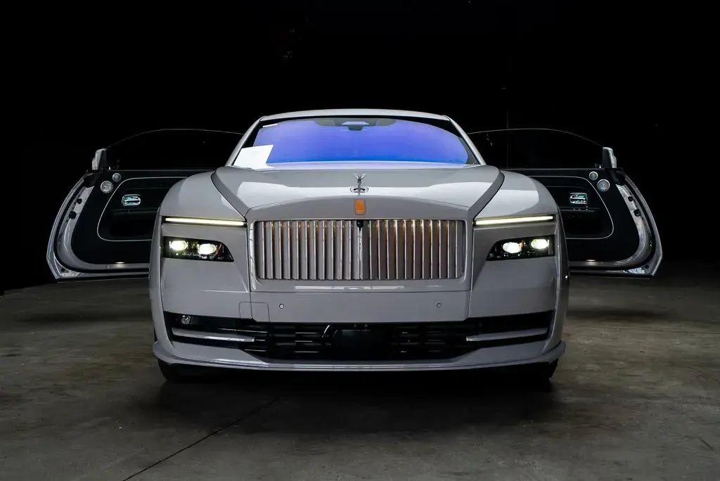 2024 Rolls-Royce Spectre Base photo 5