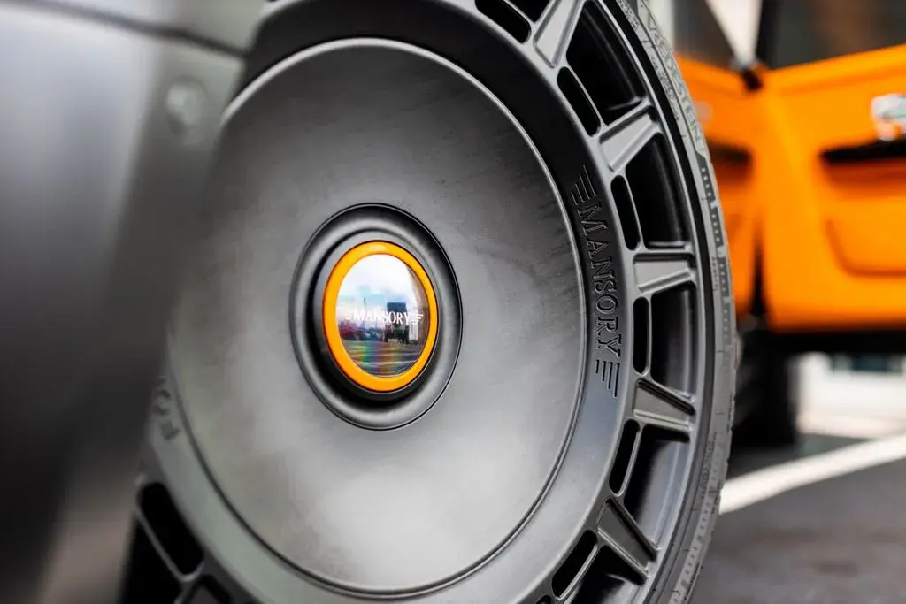 2024 Rolls-Royce Phantom Base photo 4