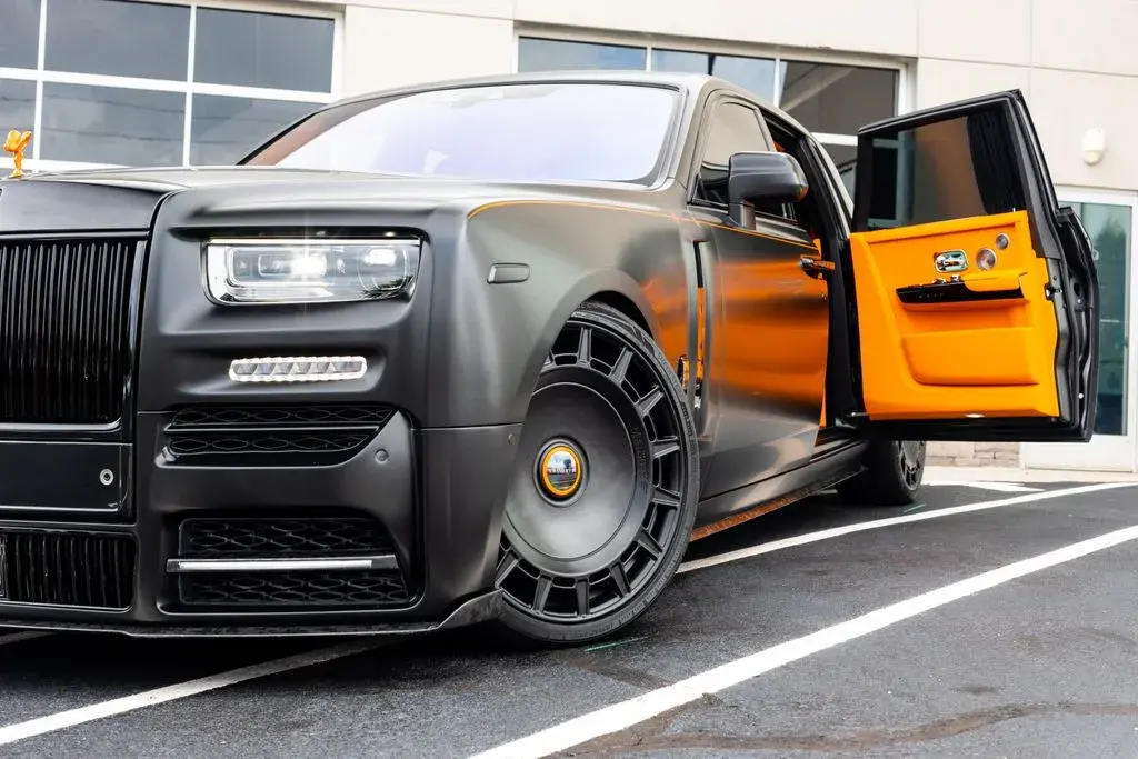 2024 Rolls-Royce Phantom Base photo 3