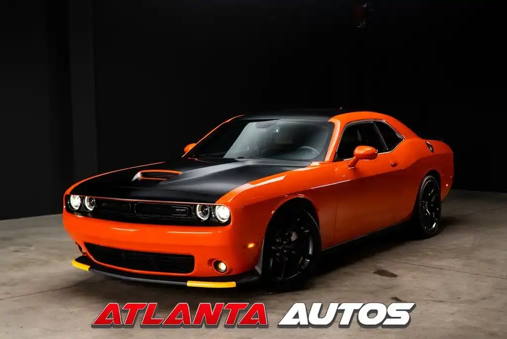 2023 Dodge Challenger GT Auto's photo