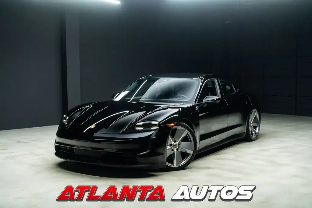 2024 Porsche Taycan Base's photo