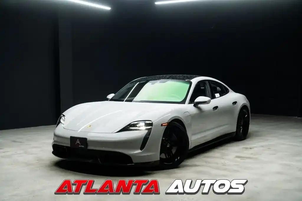 2022 Porsche Taycan Turbo's photo