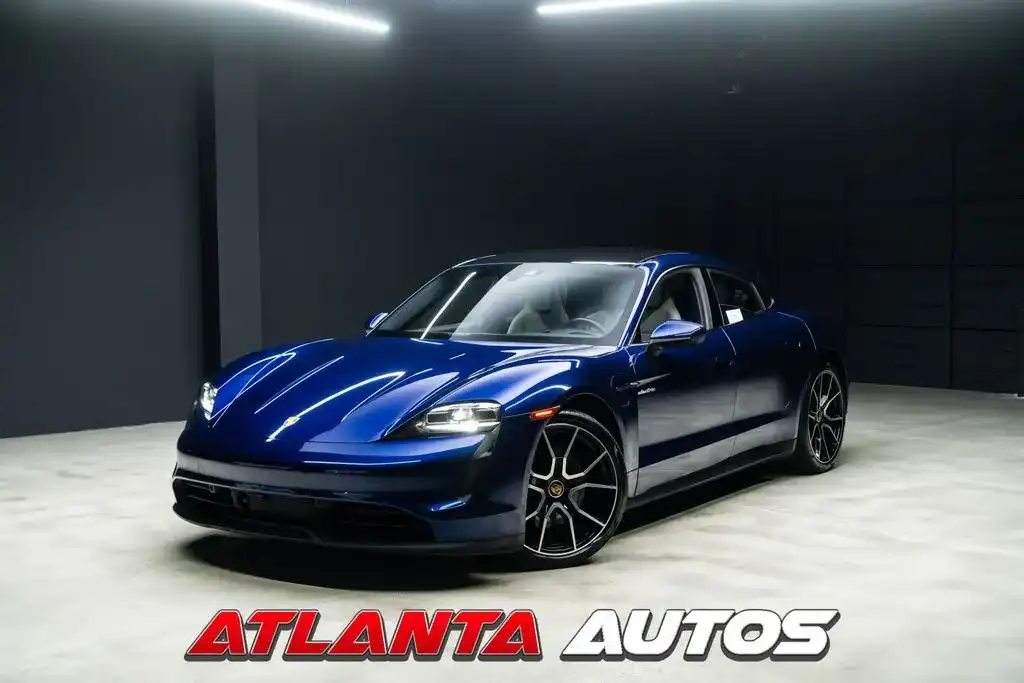 2023 Porsche Taycan Base's photo
